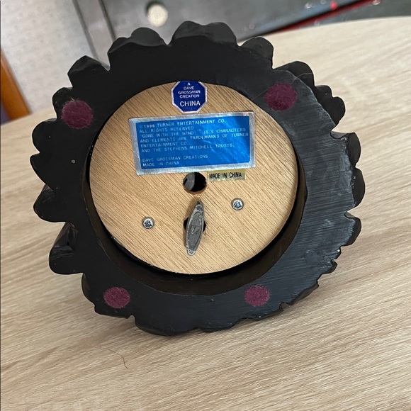 Scarlet O’hara and Rhett Butler Elegant Couple Figurine - Picture 3 of 3